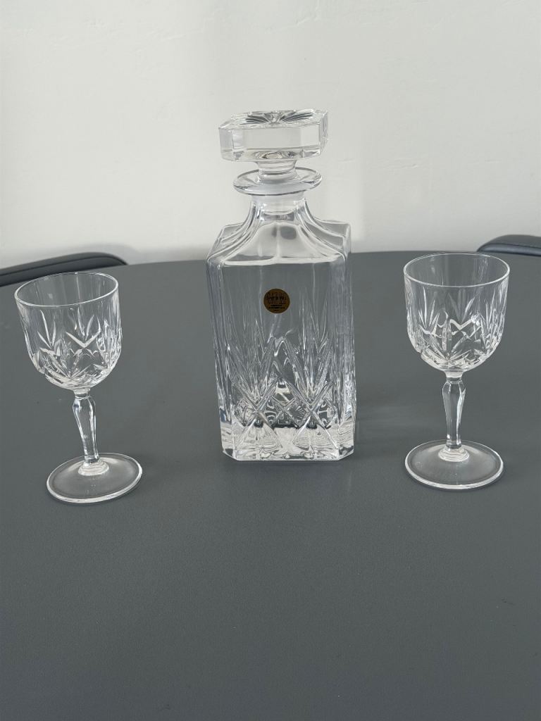 Solid Italian Capri port/cherry crystal set 