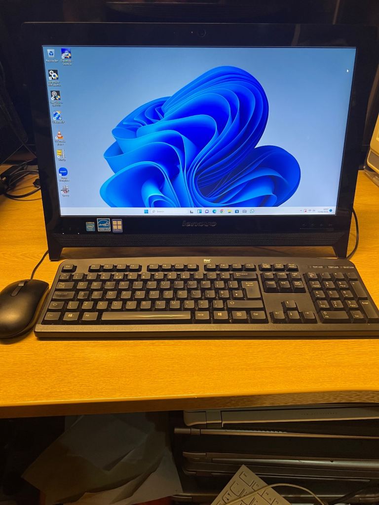 All in one 4GB Lenovo HD Pc 128GB SSD,Window11,office,ready,Excellent Condition 
