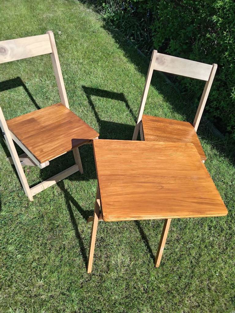 Two seats and table