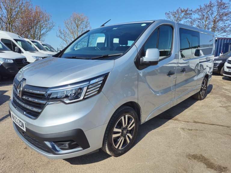 RENAULT TRAFIC 2.0 LL30 Blue dCi 170 Auto EDC Sport+ Crew Van MY22 2023