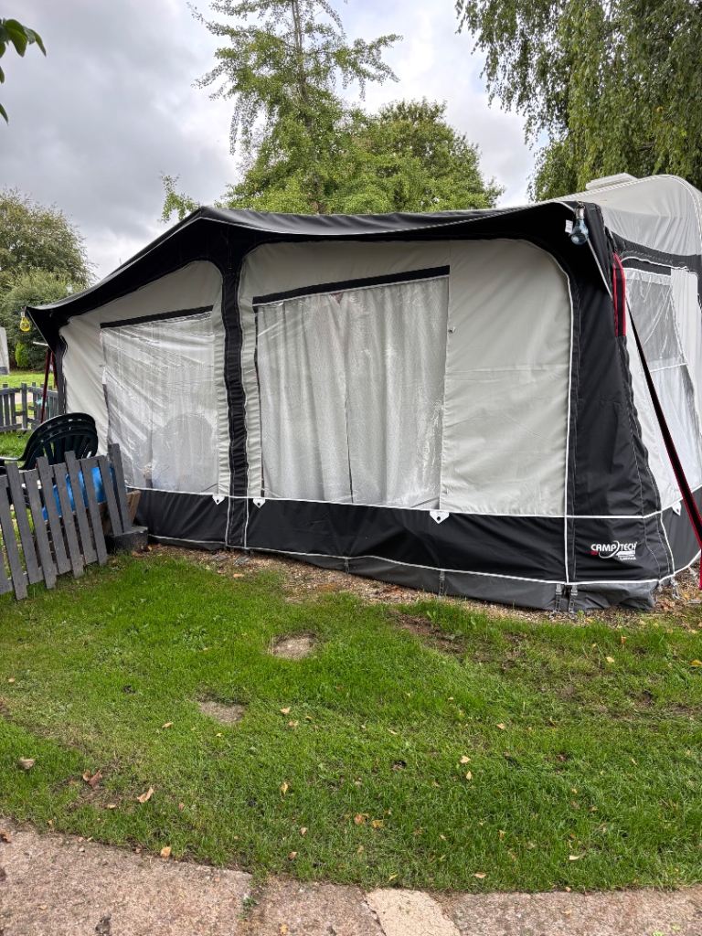 Caravan awning camptech cayman. 
