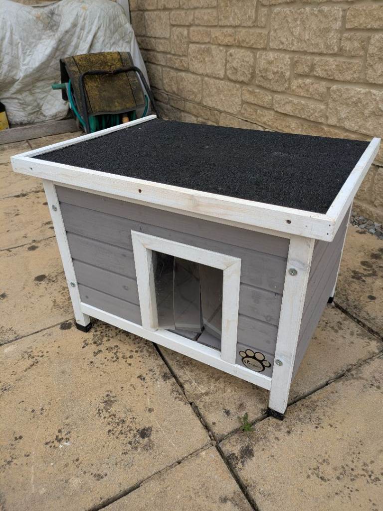 used cat house outdoor/indoor use
