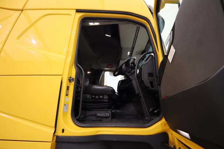 2019 (19 PLATE) Volvo FH460 6x2 Euro 6 Tractor Units