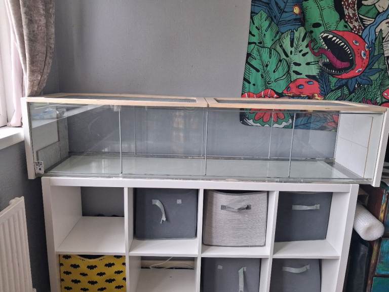 Ikea detolf with Acessories 