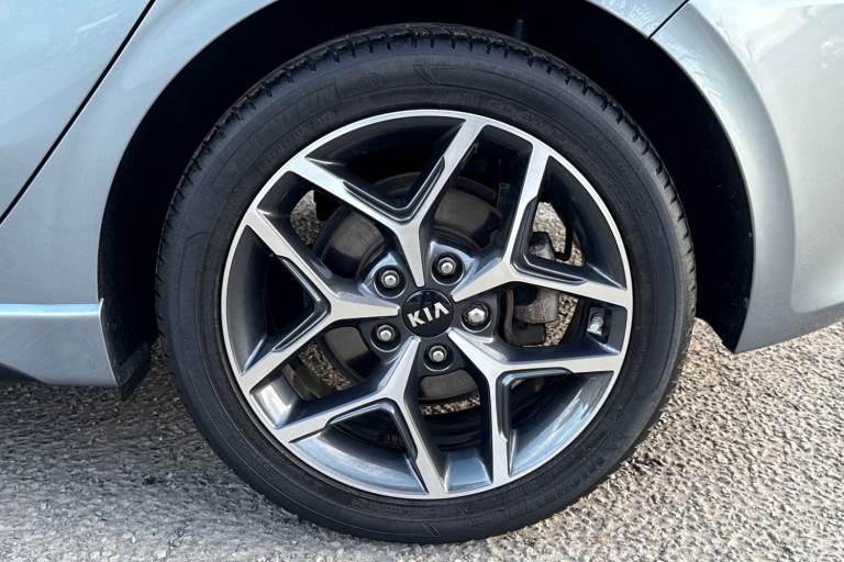 2019 Kia Ceed 1.4 T-GDi GT-Line Lunar Edition Euro 6 (s/s) 5dr Hatchback PETROL Manual