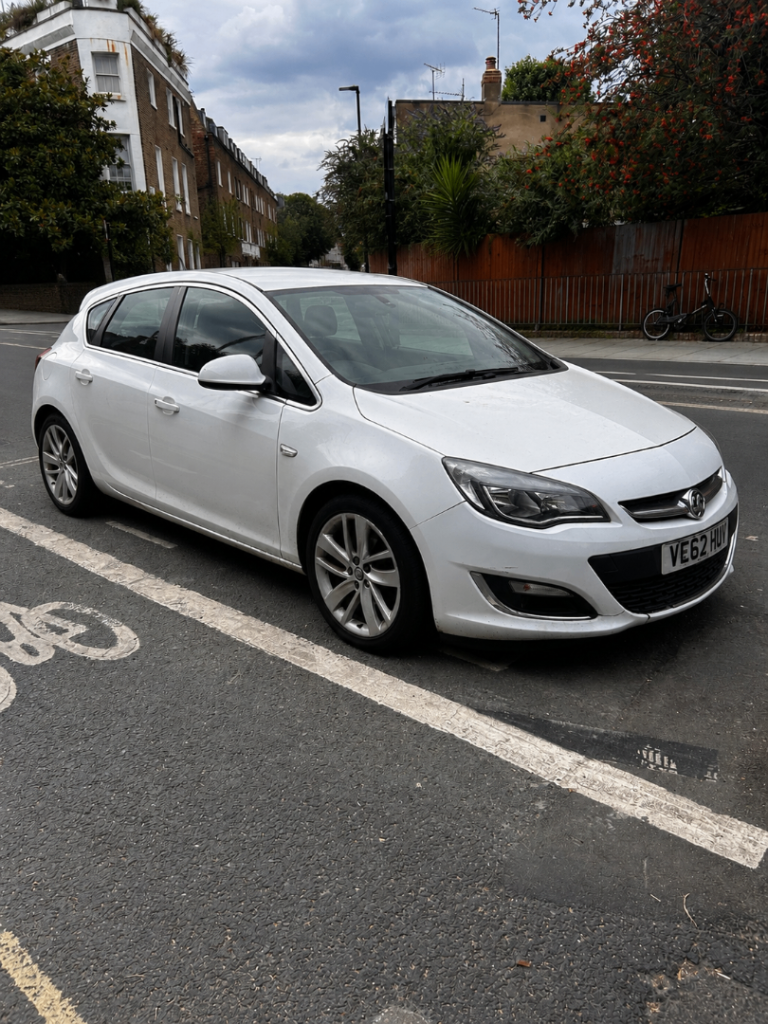 Vauxhall, ASTRA, Hatchback, 2013, Manual, 1598 (cc), 5 doors