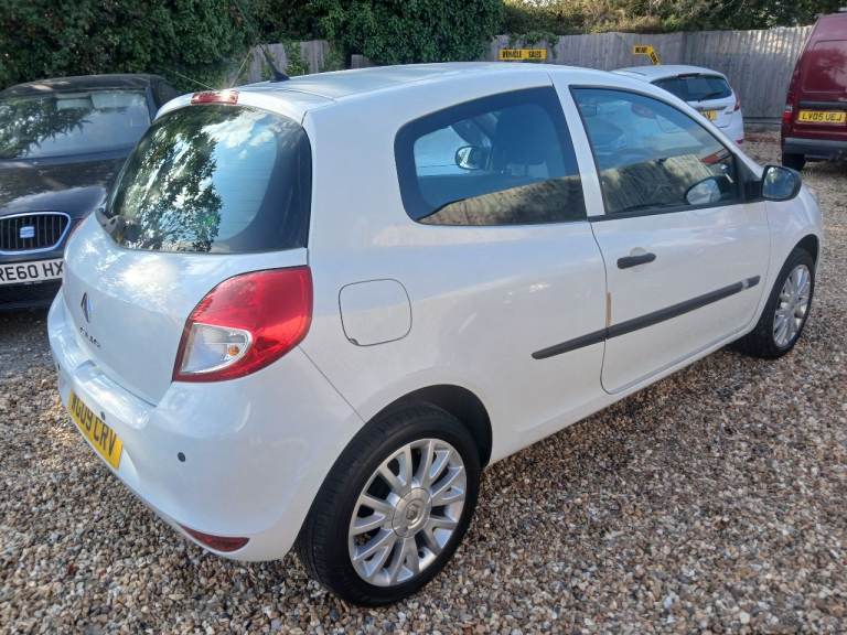 Renault Clio 1.1, Just Serviced, Ideal first car 