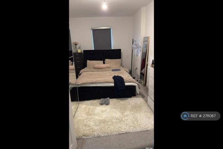 2 bedroom flat in Chambray House, Wallington, SM6 (2 bed) (#2711087)