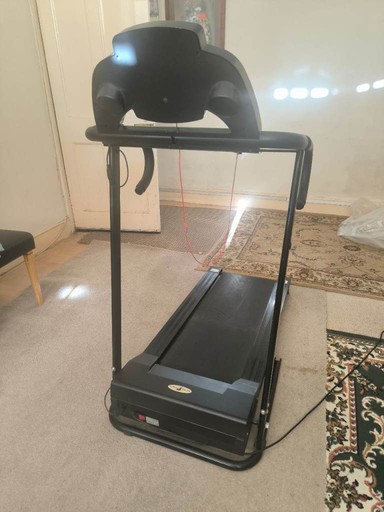 Nero Sports Treadmill 