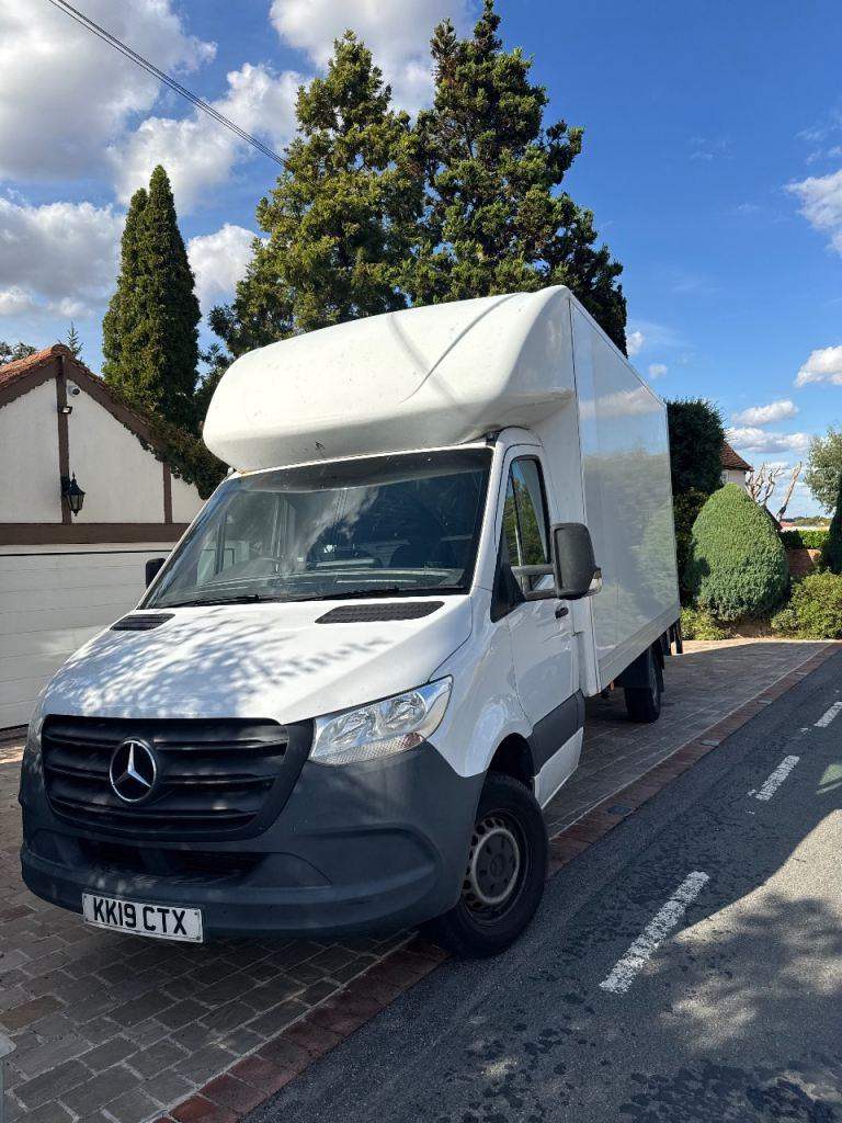 Professional London Man And Van Removal Service Romford - Crown Removal 