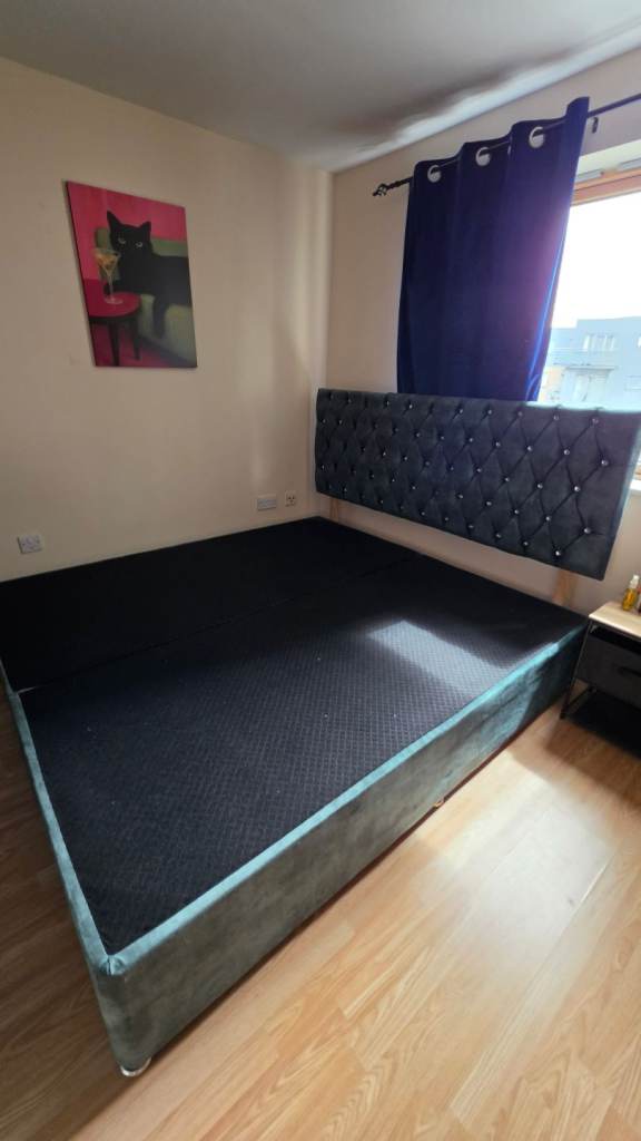 Super King Divan Bed with Headboard – Excellent Condition