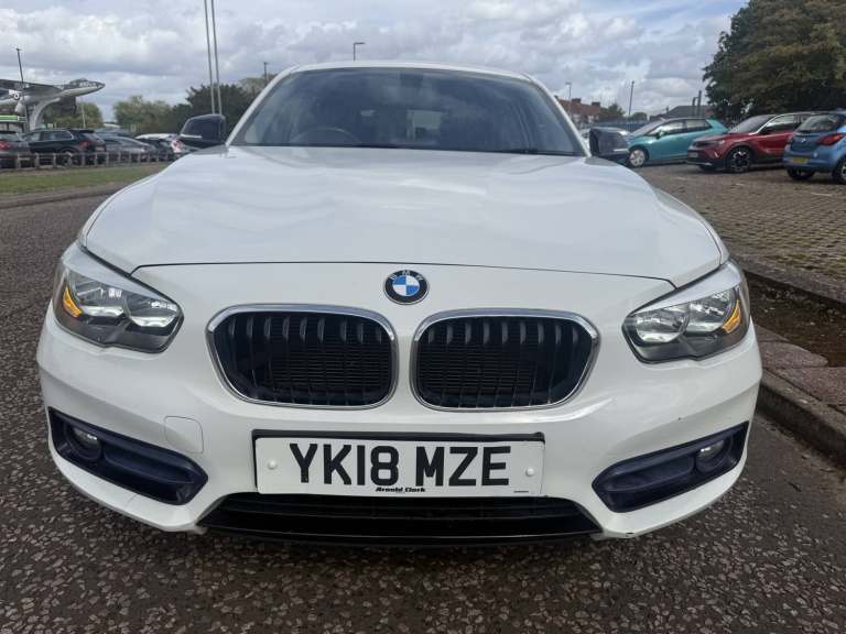 2018 BMW 1 Series 118i [1.5] Sport 5dr [Nav] HATCHBACK PETROL Manual