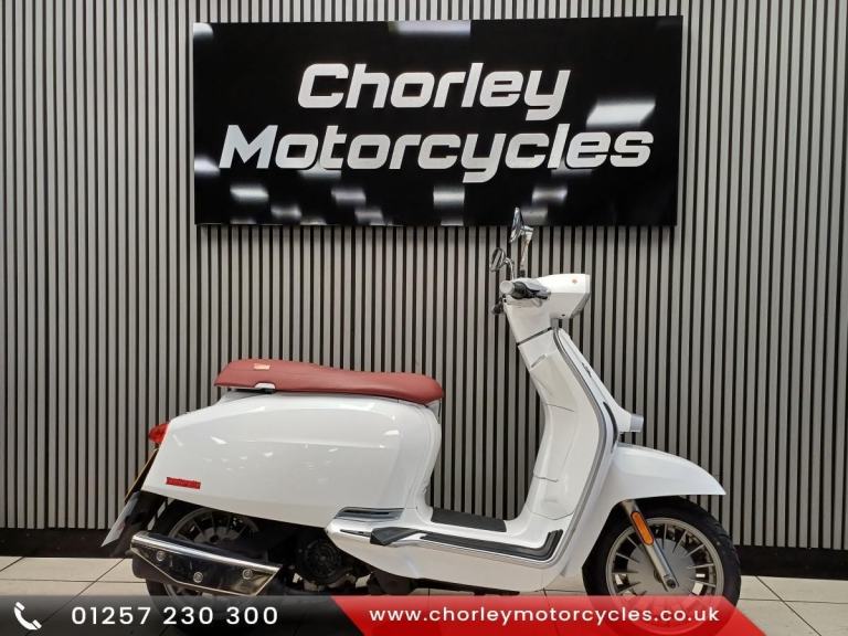 LAMBRETTA V-125 SPECIAL