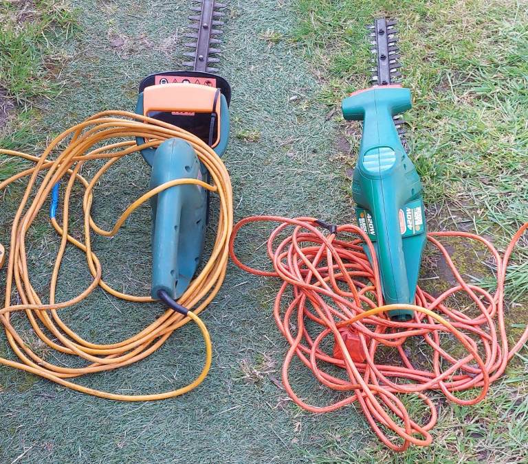 Electric Hedge Trimmers