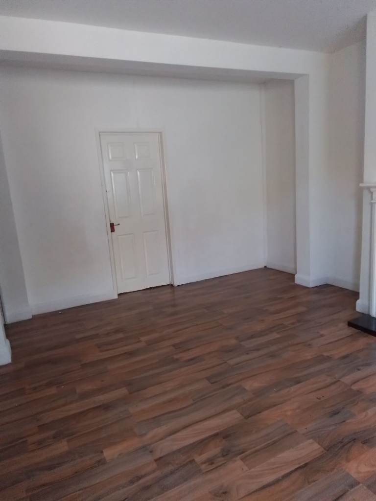 2 BED SEMI DETACHED HOUSE FOR RENT HALIFAX DRIVE LEICESTER