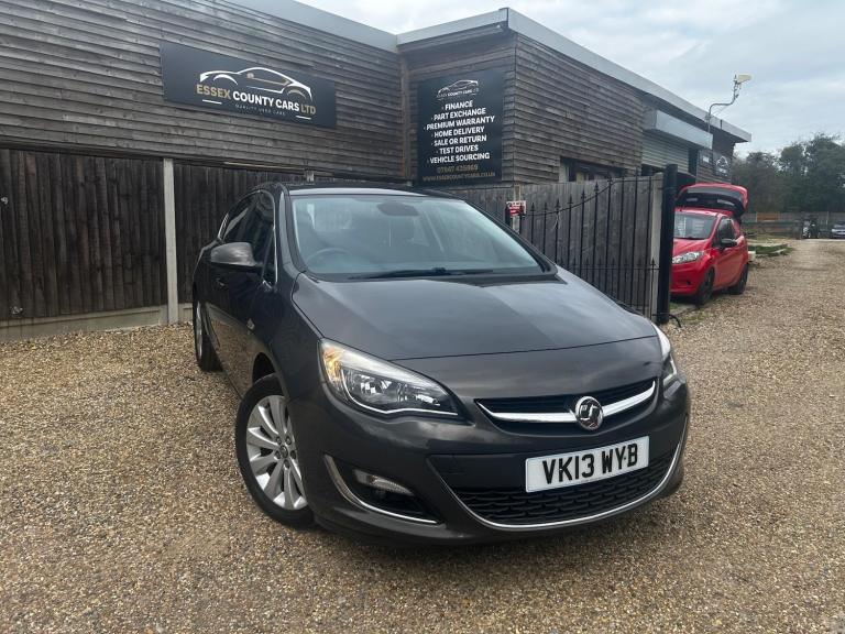 2013 Vauxhall Astra 1.6i 16V SE 5dr HATCHBACK PETROL Manual
