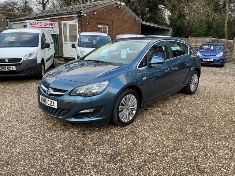 2015 Vauxhall Astra 1.4i 16V Excite 5dr HATCHBACK Petrol Manual