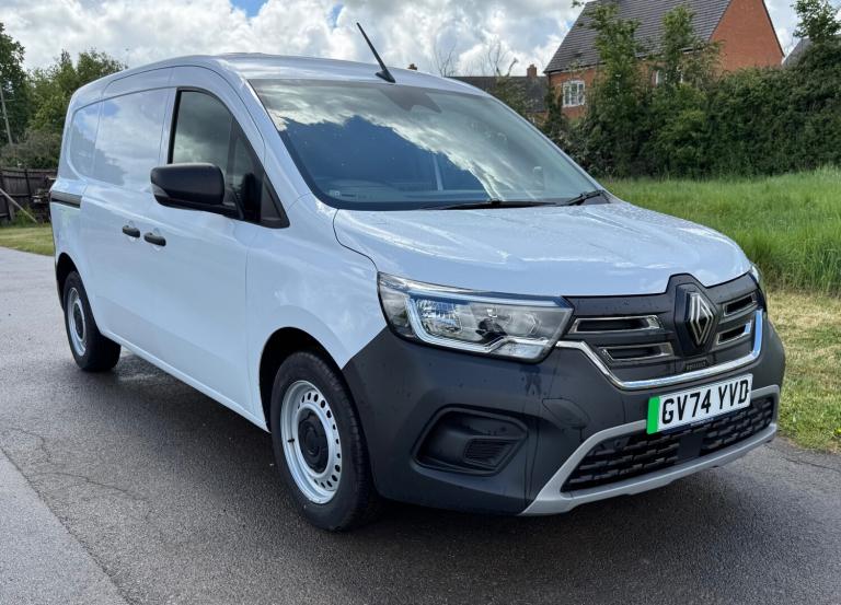 2025 Renault Kangoo Advance 90kW 44kWh Electric LWB L2 White Van - 885 Miles