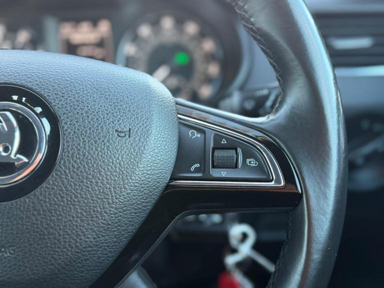 2013 Skoda Octavia 1.4 TSI Elegance Estate 5dr Petrol DSG Euro 5 (s/s) (140 ps) ESTATE Petrol Aut...