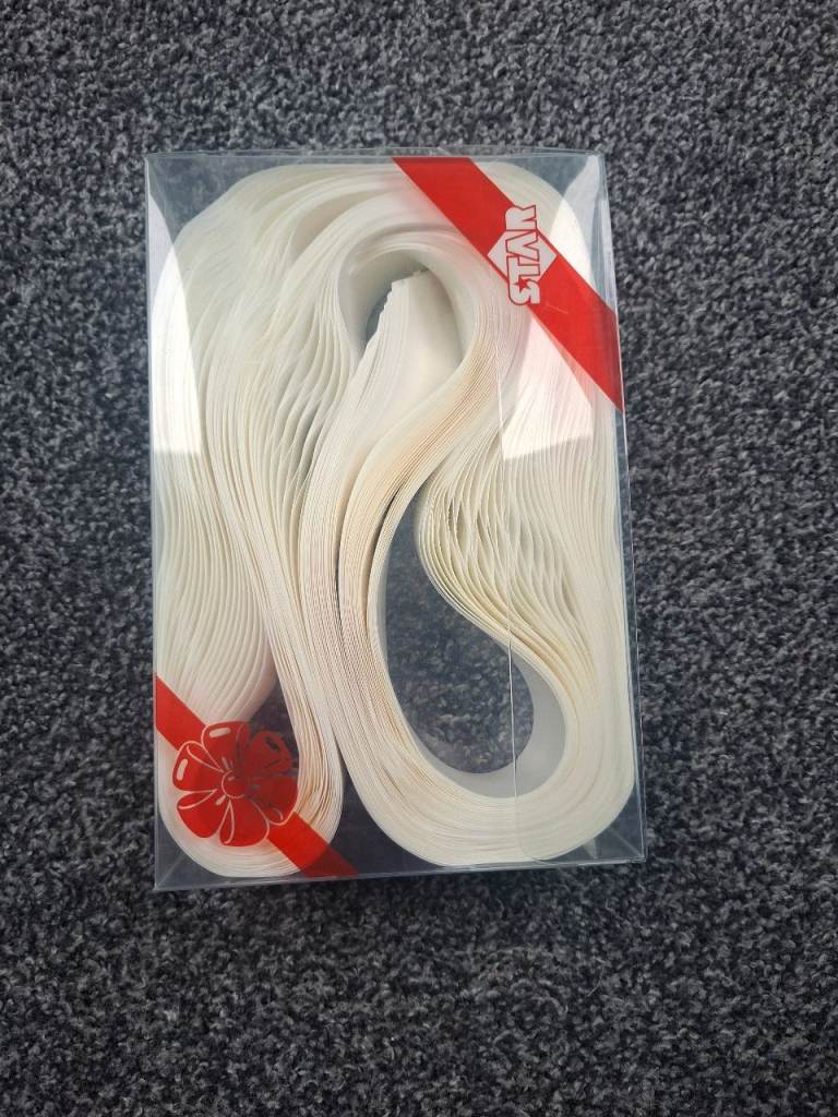 Pull bows for hampers