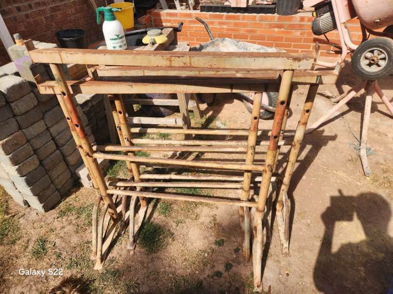 Builders Trestles/ scrap metal