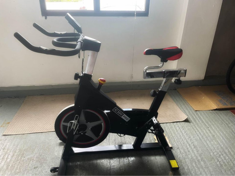 JLL IC300 PRO Indoor Cycling Bike