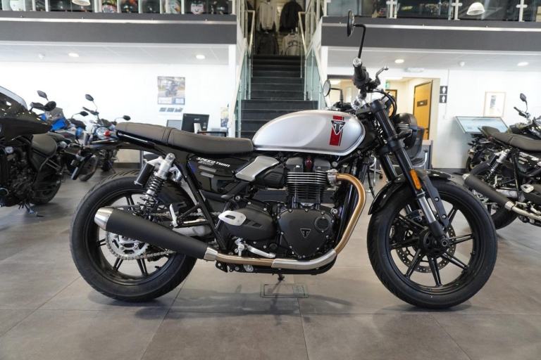 Triumph Speed Twin 900, 2025, Aluminium Silver IN STOCK NOW