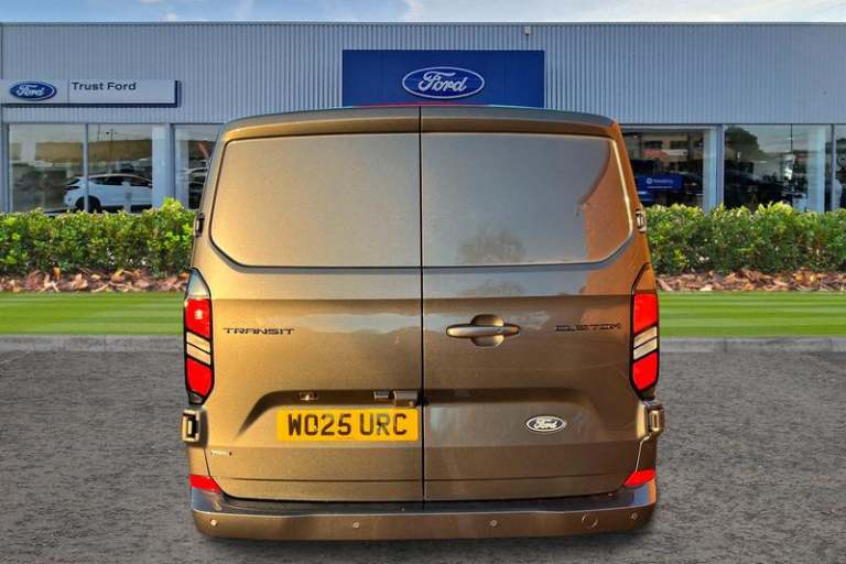 2025 Ford Transit Custom 320 Limited AUTO L2 LWB Double Cab In Van FWD 2.5 PHEV 232ps Low Roof Au...
