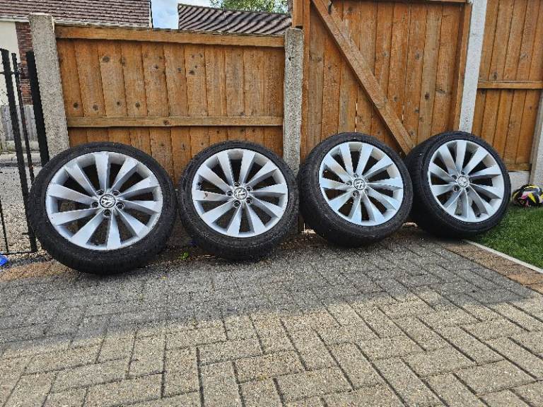 Vw genuine alloys r18