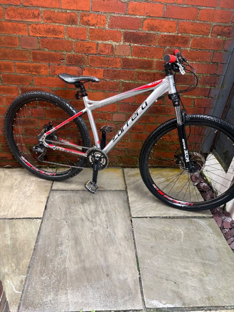 Carrera Hellcat 29er Mountain Bike 18” medium frame 29” wheels 