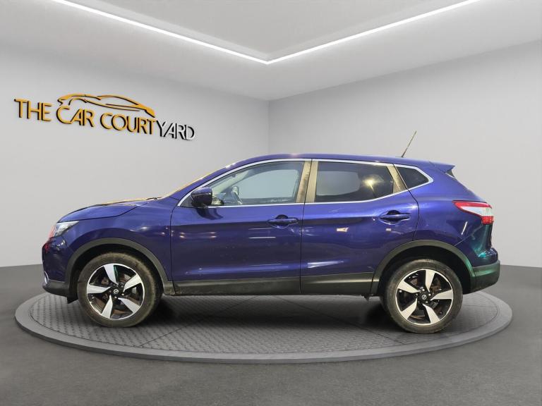 2014 Nissan Qashqai 1.2 DiG-T N-Tec 5dr HATCHBACK PETROL Manual