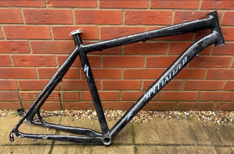 Mens Specialized rockhopper frame 26inch for disc brakes