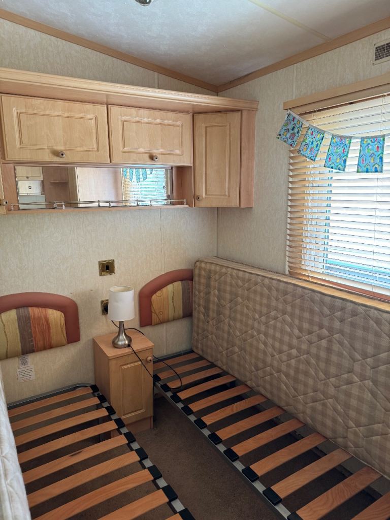 STATIC CARAVAN TO RENT £800