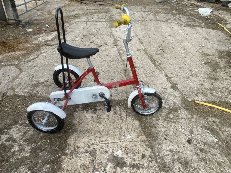 Child's Red Tricycle with Parent Handle – Fair Condition