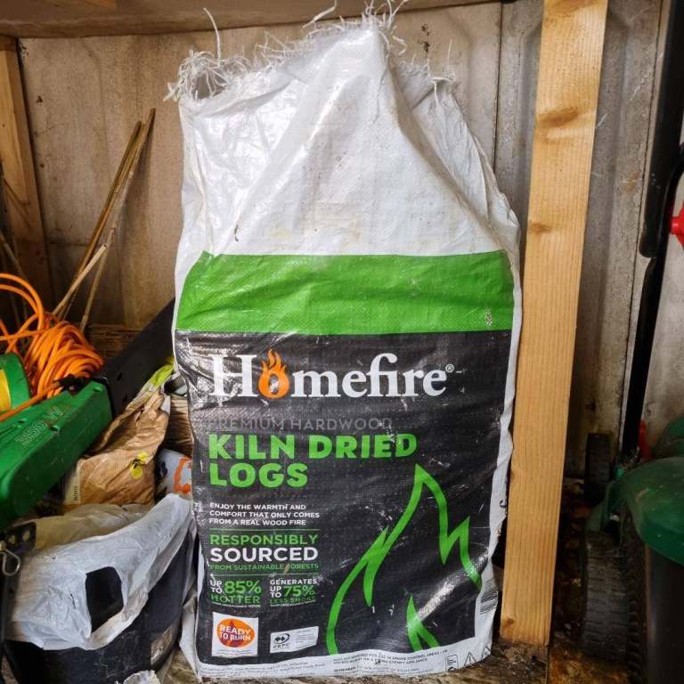 Kiln dried logs