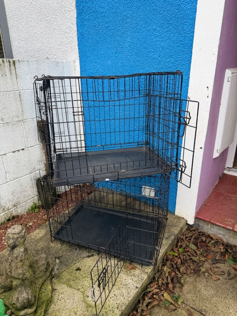 2 Dog crates and playpen 4ft x 4ft
