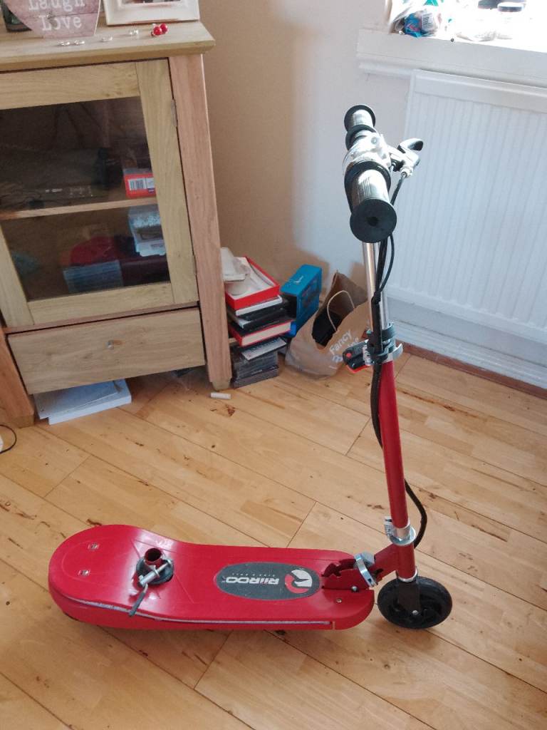 Children's electric scooter user 14+