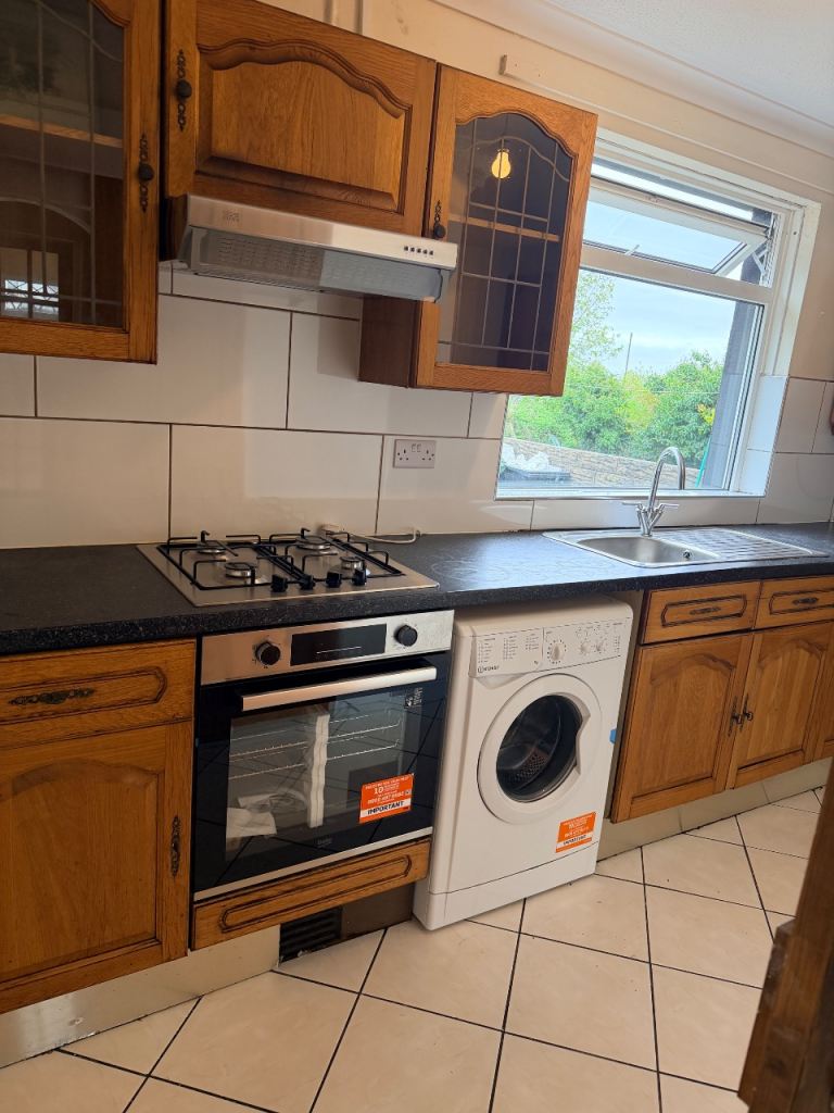 3-Bedroom Semi-Detached House in Ely