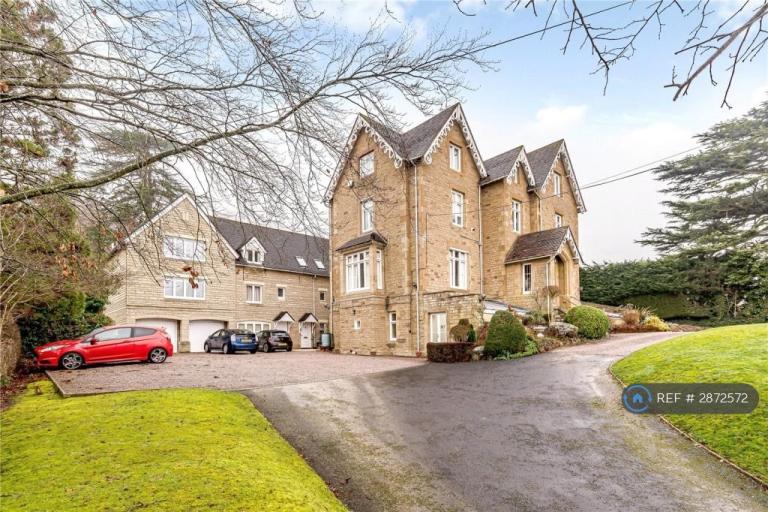 2 bedroom flat in Mythe Court, Malvern, WR14 (2 bed) (#2872572)