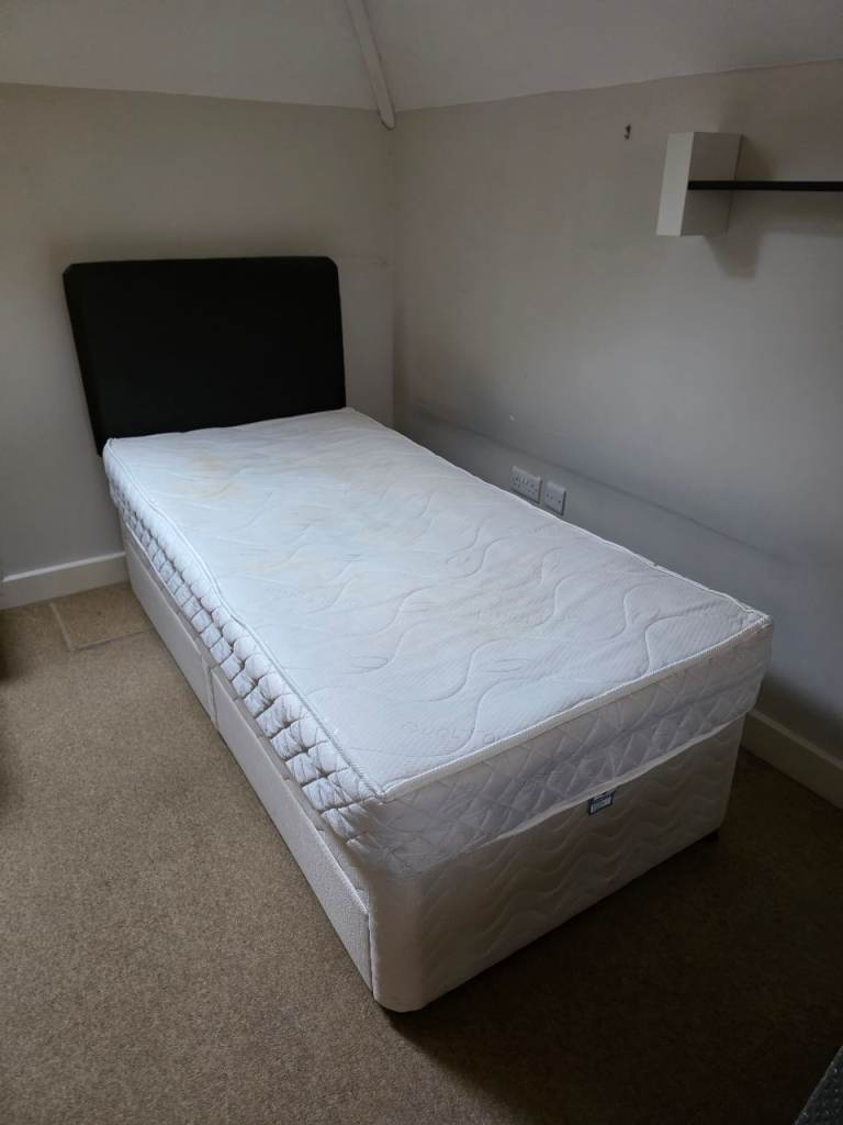 Single Divan Bed with Headboard and Mattress – Good Condition