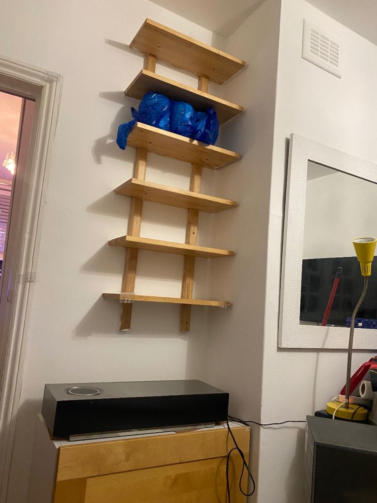 Near Elephant Set of shelves wooden colour