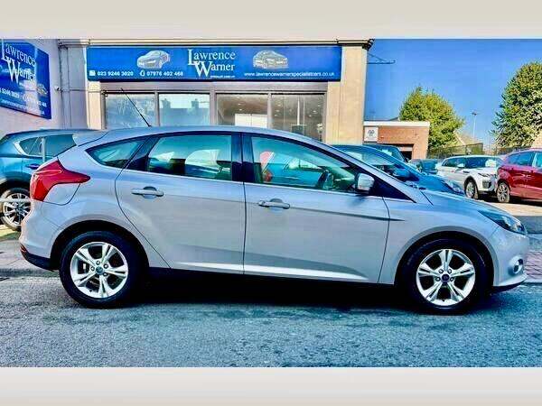 2013 Ford Focus 1.0T EcoBoost Zetec Euro 5 (s/s) 5dr HATCHBACK Petrol Manual