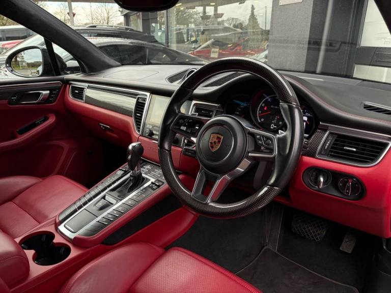 2017 67 PORSCHE MACAN 3.6T V6 TURBO SUV 5DR PETROL PDK 4WD EURO 6 (S/S) (400 PS)