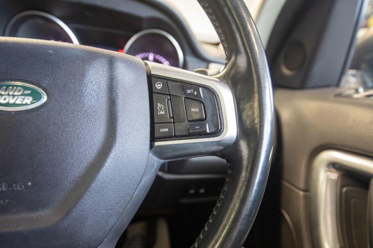 2016 Land Rover Discovery Sport 2.0 TD4 HSE Luxury SUV 5dr Diesel Auto 4WD Euro 6 (s/s) (180 ps) ...