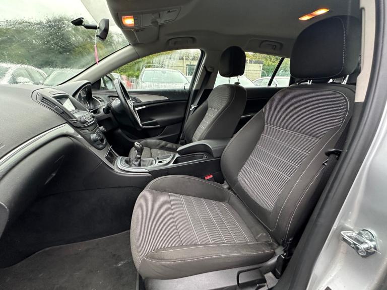 2015 Vauxhall Insignia 2.0 CDTi ecoFLEX Design 5dr ULEZ COMPLIANT ESTATE Diesel Manual