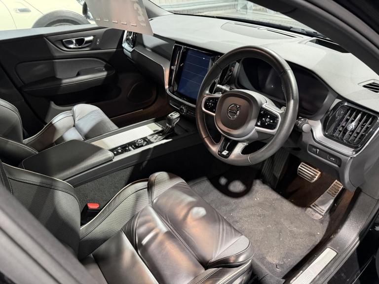  Volvo S60 2.0 T5 R-Design Plus Auto Euro 6 (s/s) 4dr Petrol Automatic