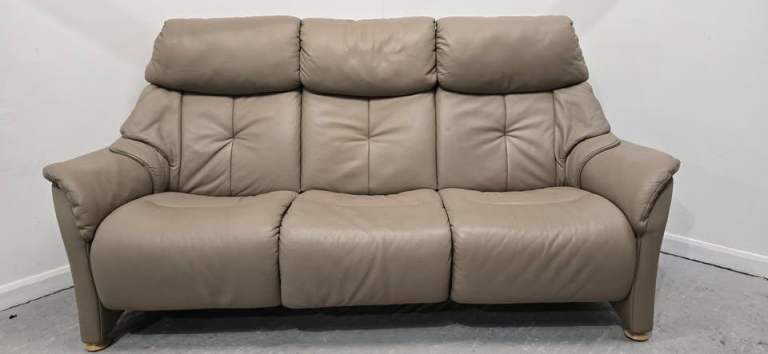 image for Himolla Leather Chester 3 Seater Non-Reclining Settee Brown 14225