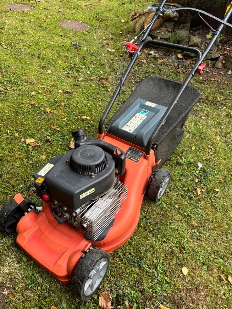 Sovereign Petrol Lawnmower 