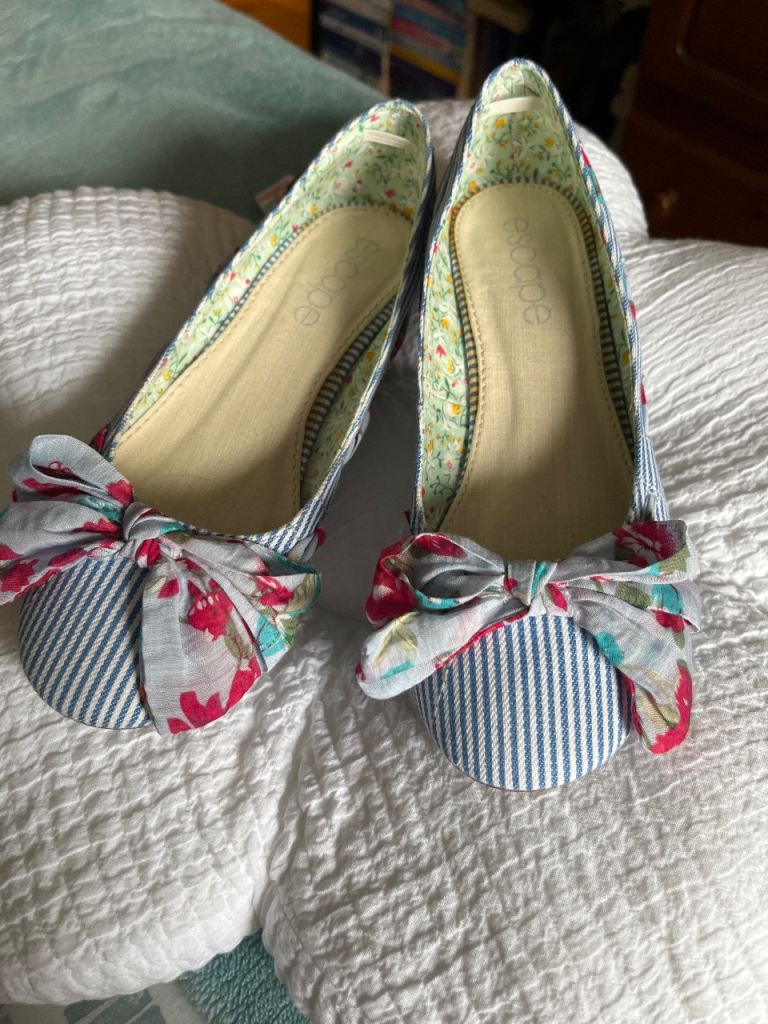 Ladies Shoes (new) 