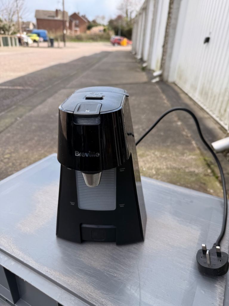 Breville Hot Water Dispenser R237DJ - Plastic Black Used Good Condition